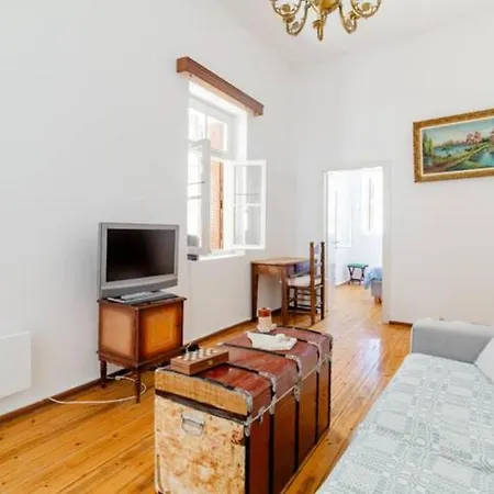 Cosy In Traditional Cycladic House Guest house Aperathos