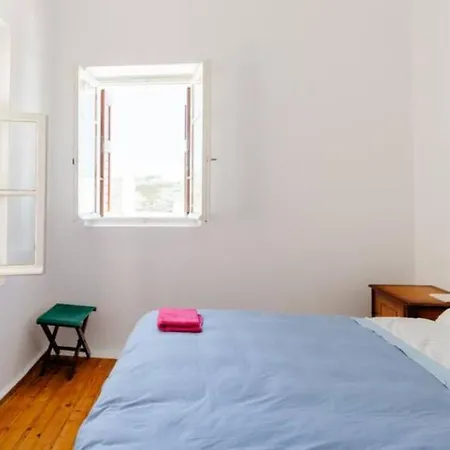 Guest house Cosy In Traditional Cycladic House Aperathos