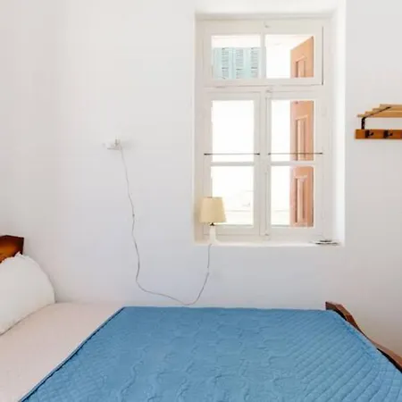 Guest house Cosy In Traditional Cycladic House Aperathos