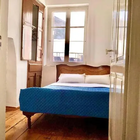 Guest house Cosy In Traditional Cycladic House *